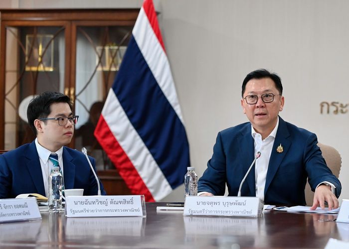 'จตุพร' ถกภาคเอกชน พาณิชย์จังหวัด ทูตพาณิชย์ ติดตามสถานการณ์ชายแดนไทย–กัมพูชา มั่นใจไม่กระทบภาพรวมเศรษฐกิจการค้าไทย