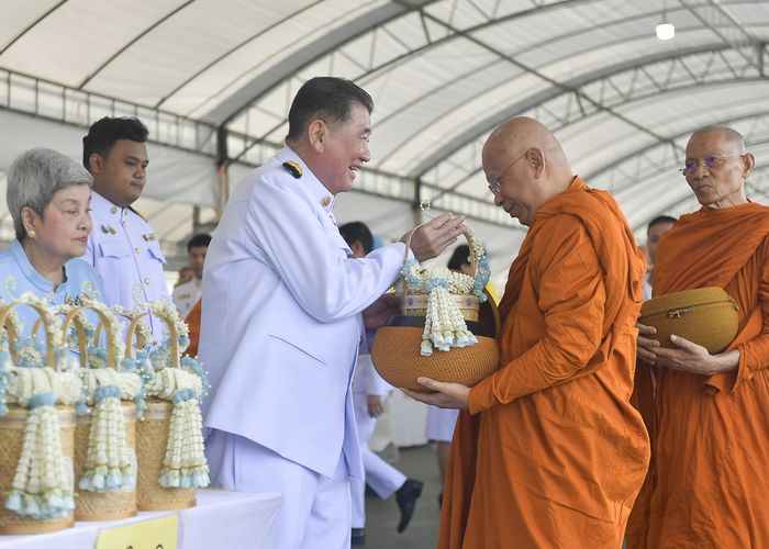 รักษาการนายกฯ ภูมิธรรม นำ ครม.ทำบุญตักบาตรถวายพระราชกุศล เนื่องในโอกาสวันเฉลิมพระชนมพรรษา สมเด็จพระนางเจ้าสิริกิติ์ พระบรมราชินีนาถ 12 สิงหาคม 2568