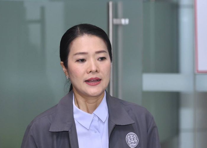'ธีรรัตน์' Conference ติดตามการช่วยเหลือประชาชนชายแดนไทย-กัมพูชา กำชับทุกจังหวัดเร่งเยียวยาและซ่อมแซมบ้านเรือนที่ได้รับความเสียหาย