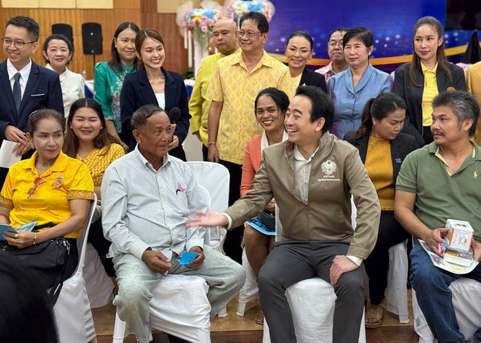 'เผ่าภูมิ' นำทีมสรรพสามิต สัญจรรถ Lab เคลื่อนที่ลงสงขลา บริการตรวจวิเคราะห์สุราชุมชนฟรี ดันเป็น Soft Power ไทย