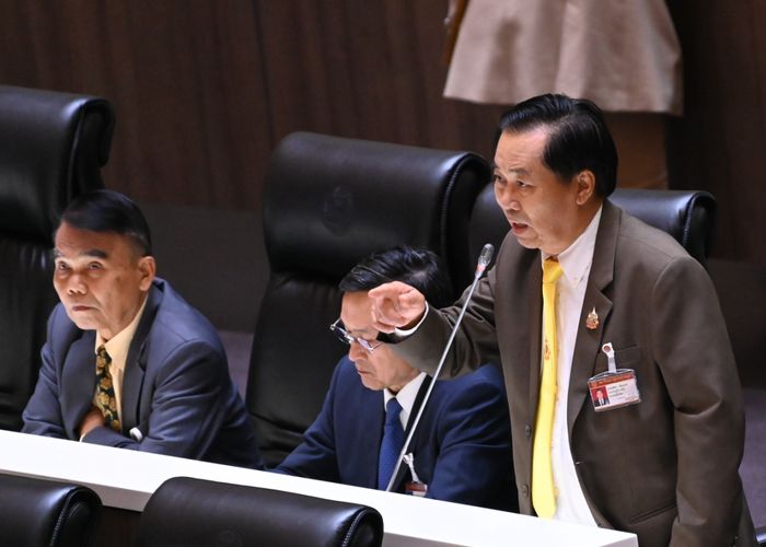 ‘อดิศร’ ตั้งคำถาม อนุทิน 187 ตามหมายเรียก DSI คดีฮั้ว สว. เป็นคนเดียวกับนายกรัฐมนตรีหรือไม่