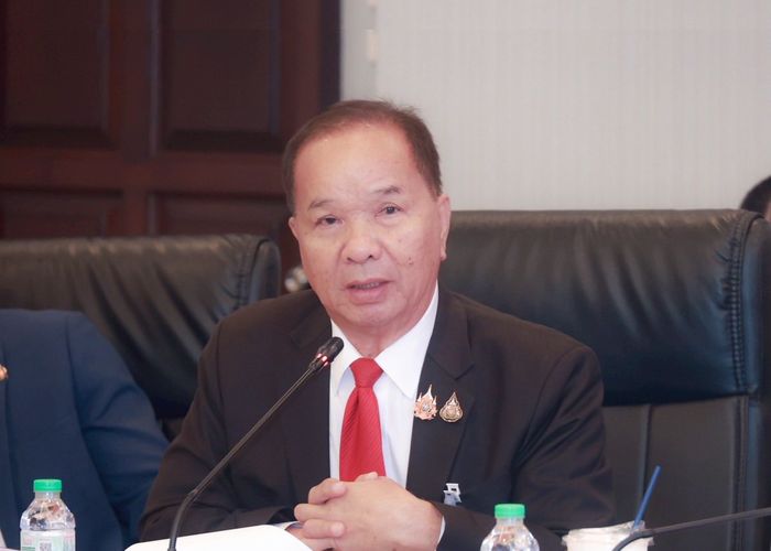 'สมคิด' อัดข้อตกลง 2 พรรคหลอกคนไทยไม่จริงใจแก้รัฐธรรมนูญ