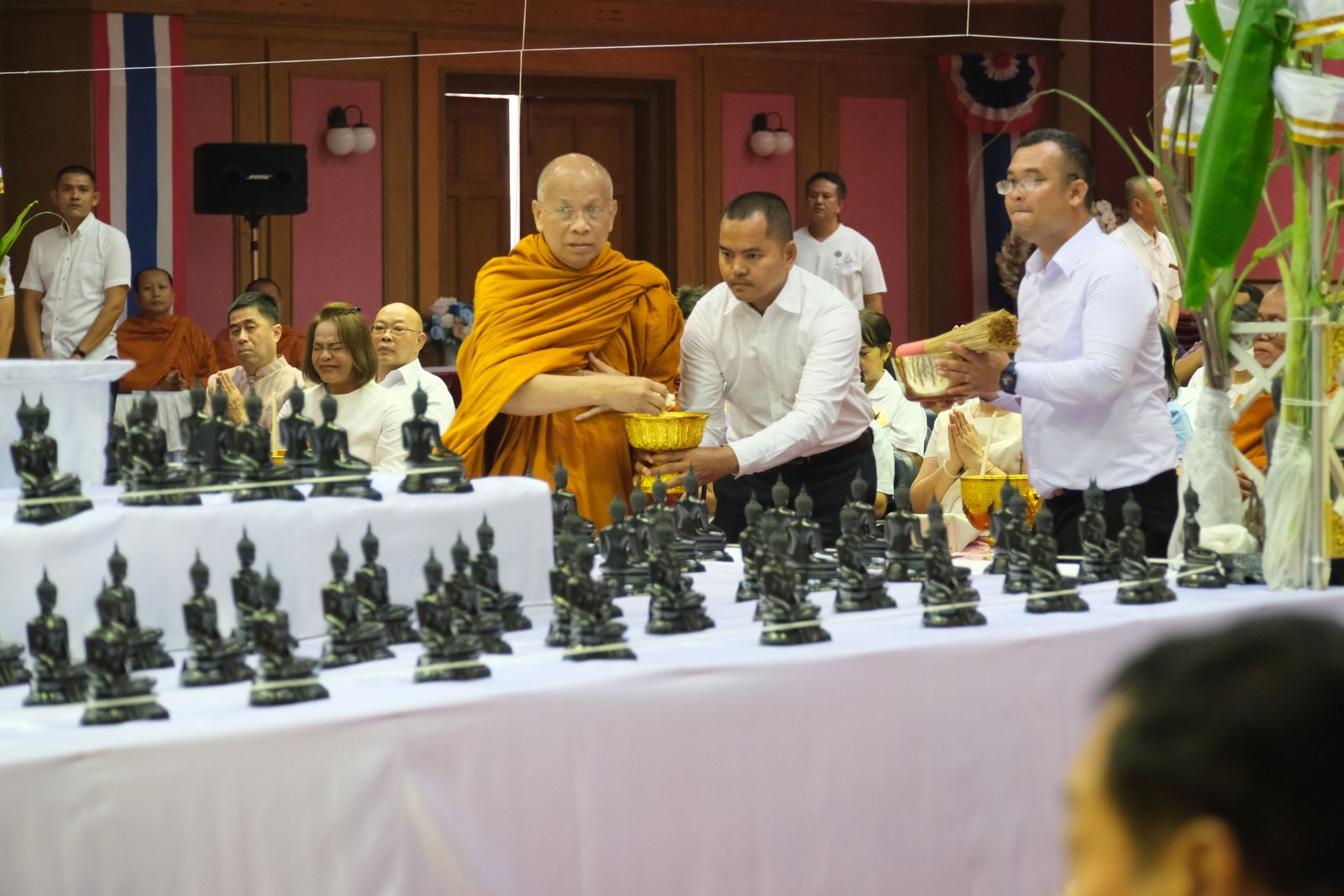 ันตำรวจเอก ทวี สอดส่อง รัฐมนตรีว่าการกระทรวงยุติธรรม