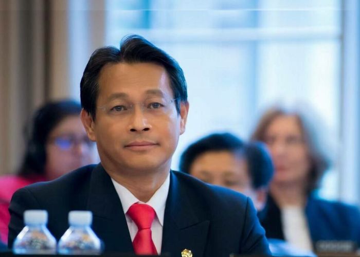 ศ.สุชาติ ชี้เงินบาทแข็งมากเกินไป​ ต้องแก้ด้วยการเพิ่มปริมาณ​เงินในระบบ​เศรษฐกิจ การเก็บภาษี​ทองคำไม่ช่วยให้ค่าเงินบาทอ่อน