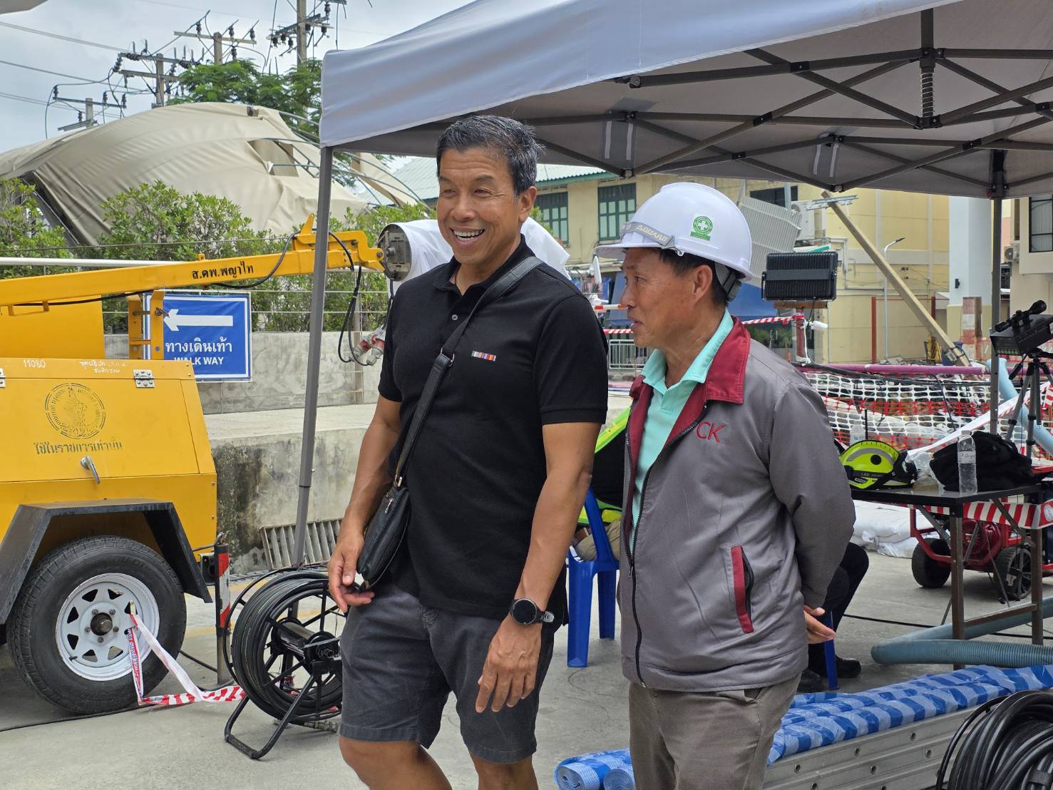 ชัชชาติ ถนนสามเสน ถนนทรุด