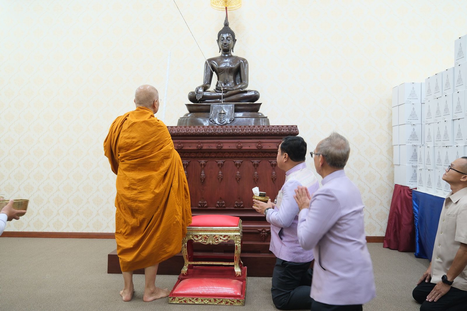 ันตำรวจเอก ทวี สอดส่อง รัฐมนตรีว่าการกระทรวงยุติธรรม