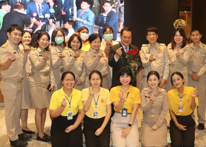ผมคือครอบครัวยุติธรรม! พันตำรวจเอก ทวี สอดส่อง รัฐมนตรีว่าการกระทรวงยุติธรรม มอบปัจฉิมโอวาทกระทรวงยุติธรรม