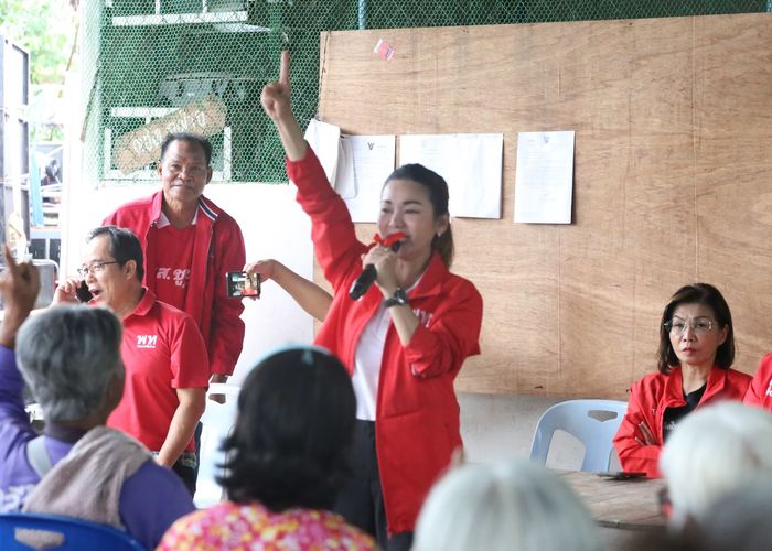 'มนพร-ณัฐวุฒิ' ลงพื้นที่ 'ขุนหาญ' ปลุก 'คนศรีสะเกษ' เลือก 'ภูริกา สมหมาย' เบอร์ 1 พรรคเพื่อไทย