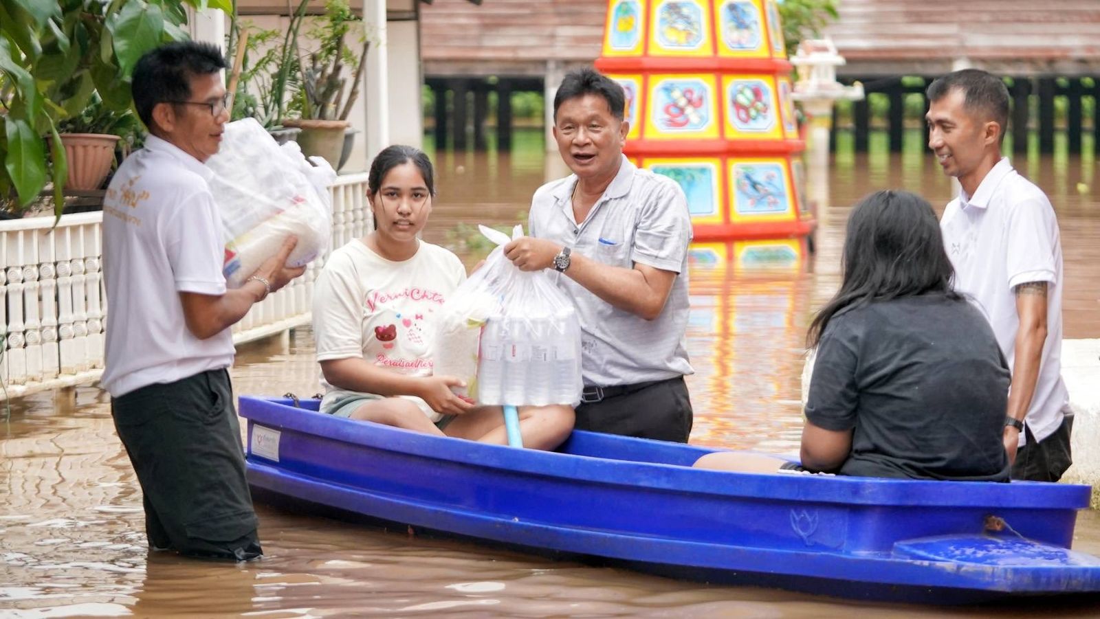 นายสุรพงษ์ อึ้งอัมพรวิไล อดีตสส.ปทุมธานี พรรคเพื่อไทย