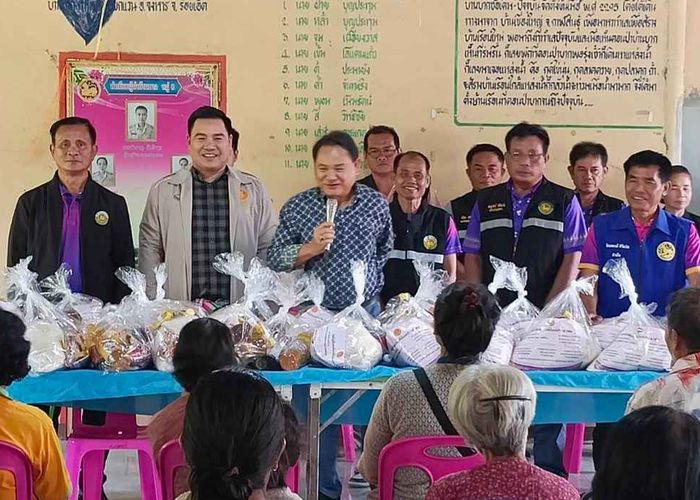 รองประธานสภาฯ ‘ฉลาด’ ลงพื้นที่รับเรื่องร้องทุกข์จากผู้ประสบอุทกภัยชาว ต.ผักแว่น จ.ร้อยเอ็ด