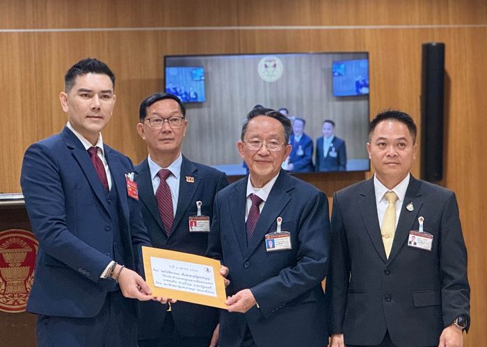 สส. เพื่อไทย รับเรื่องร้องนายกฯอนุทิน ส่อผิดจริยธรรมจากทนายอั๋น รอชงพรรคพิจารณายื่นศาล รธน.