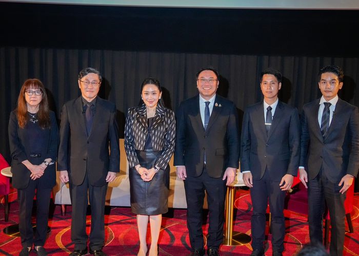 เพื่อไทยเปิดเวที 'Moonshot Forum' ครั้งแรก ชู AI ยกระดับบัตรทอง ตั้งเป้าระบบสุขภาพไทย 'รักษาดี อยู่ดี ตายดี'