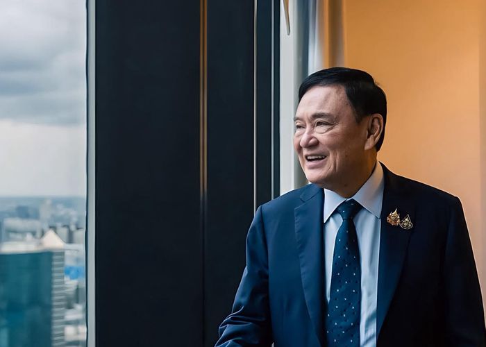 เกินจะรับ สิ่งที่เกิดกับทักษิณ 'ก่อแก้ว' โพสต์ผลักไสคนทำประโยชน์ให้ประเทศ เอาพวกเฮงซวยมาบริหาร ไม่แปลกใจที่ประเทศถดถอย