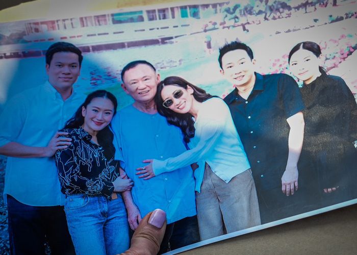 เปิดภาพ อดีตนายกฯทักษิณ ในวันเยี่ยมญาติใกล้ชิด รับประทานอาหารร่วมกับลูกๆ