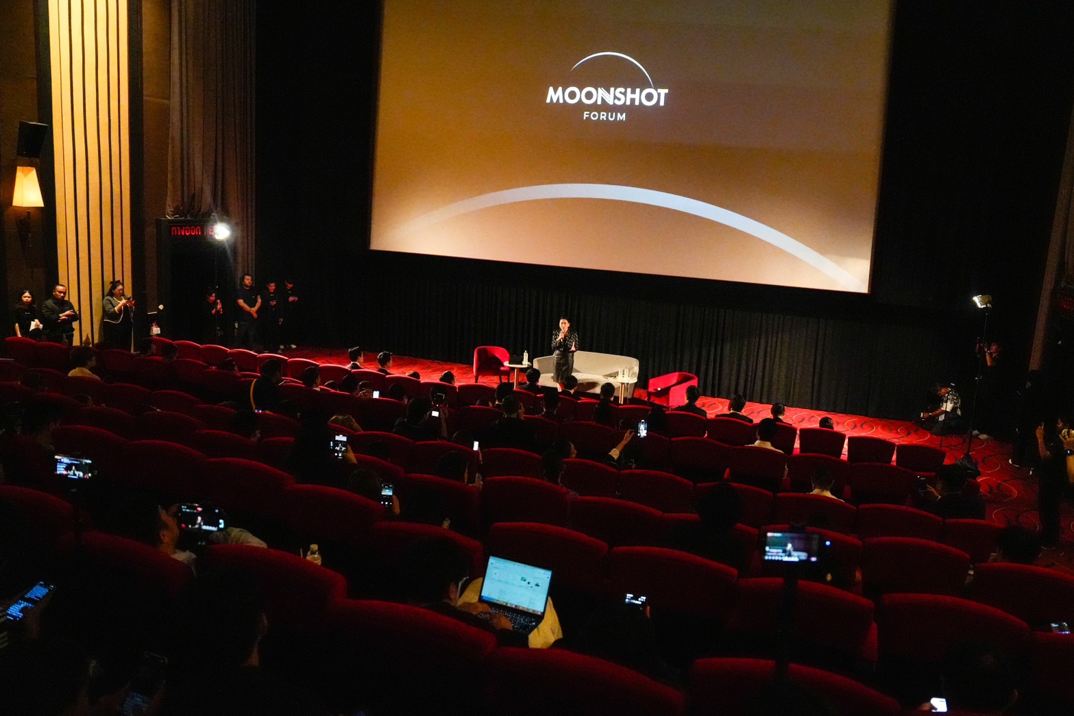 เพื่อไทยเปิดเวที Moonshot Forum