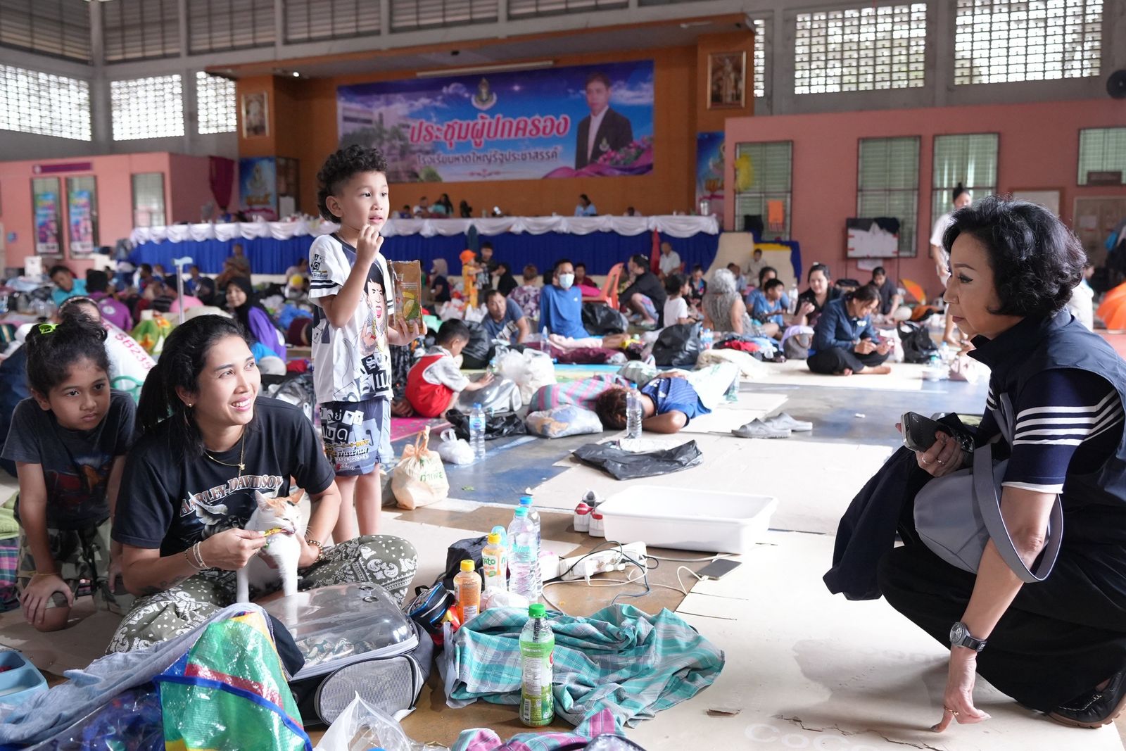  ทีมเพื่อไทย ธีรรัตน์ สำเร็จวาณิชย์ น้ำท่วมหาดใหญ่ 