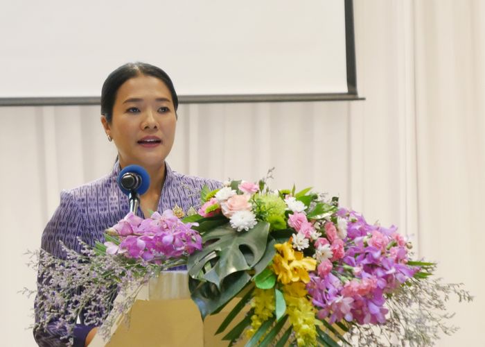 'ธีรรัตน์' หนุน AI กับอนาคตรัฐบาลดิจิทัล : เวทีระดมสมอง ยกระดับบริการภาครัฐ 2025