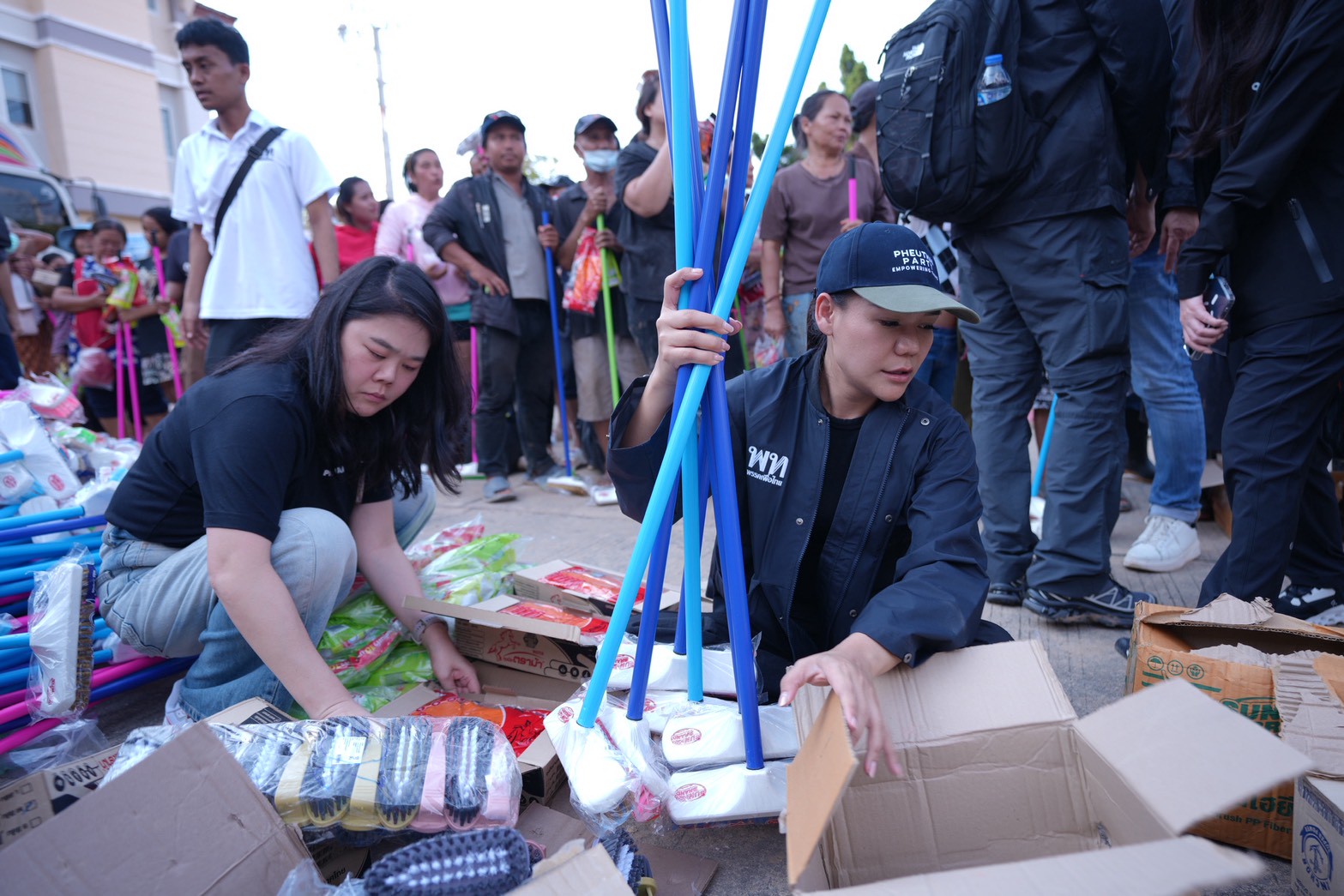 พรรคเพื่อไทย น้ำท่วมหาดใหญ่ 