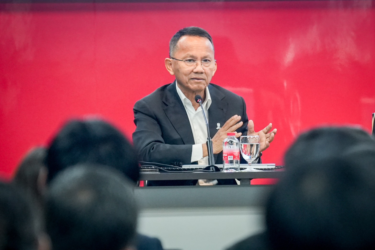 สมศักดิ์ อบรมเตรียมความพร้อมสำหรับการเลือกตั้ง
