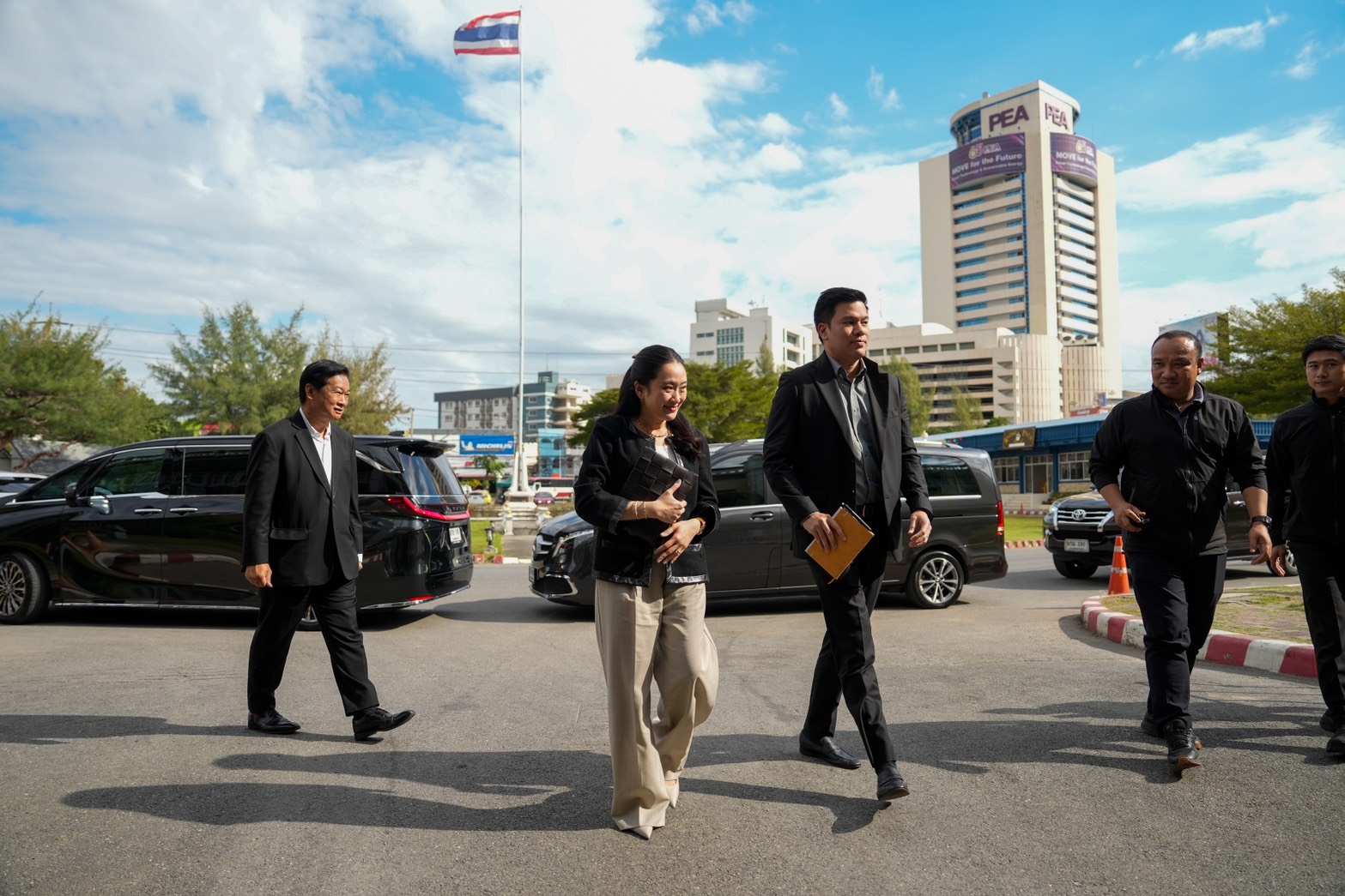 ทักษิณ ชินวัตร แพทองธาร ชินวัตร ปิฎก สุขสวัสดิ์