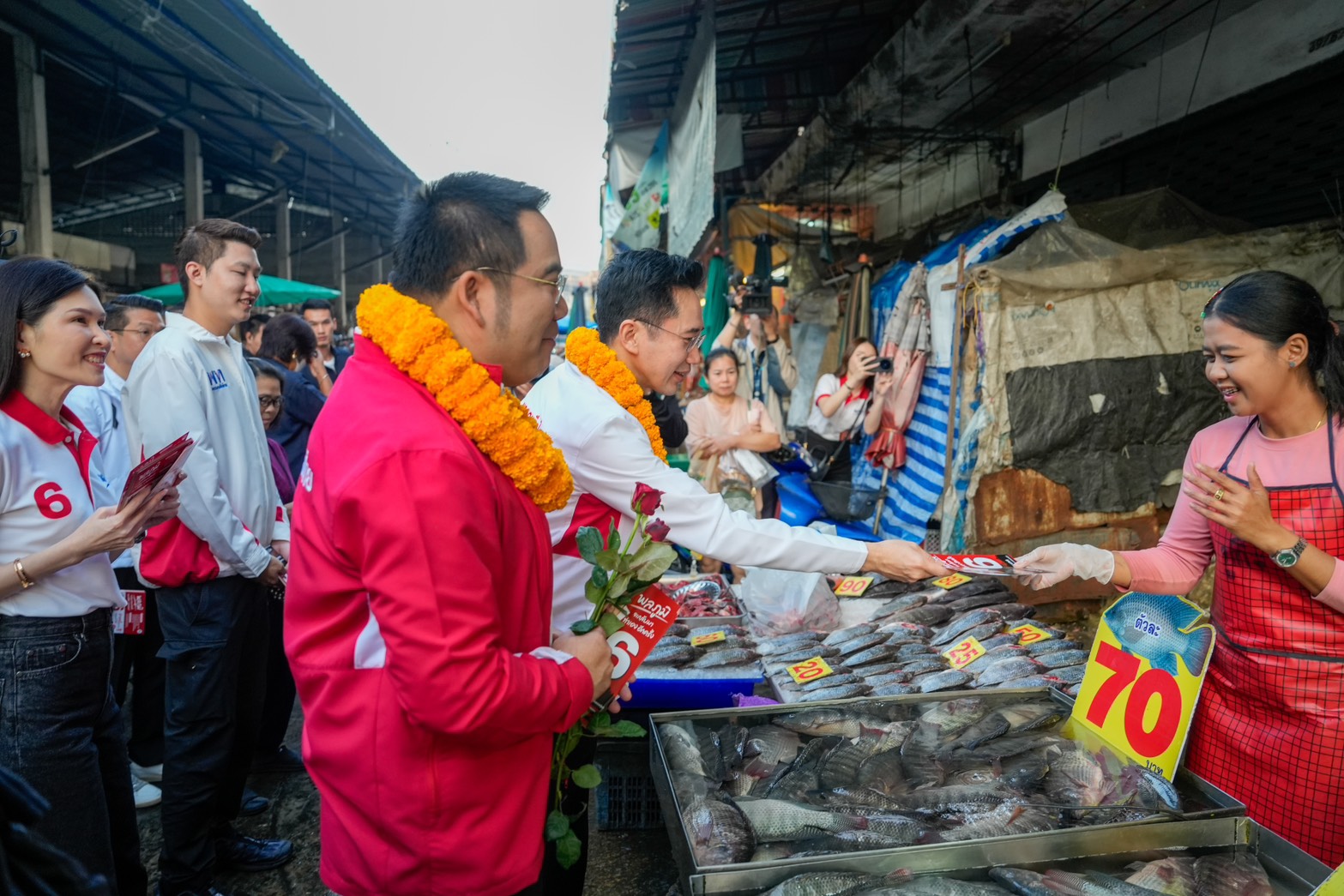 ยศชนัน จุลพันธ์ ตลาดสายเนตร กรุงเทพฯ 