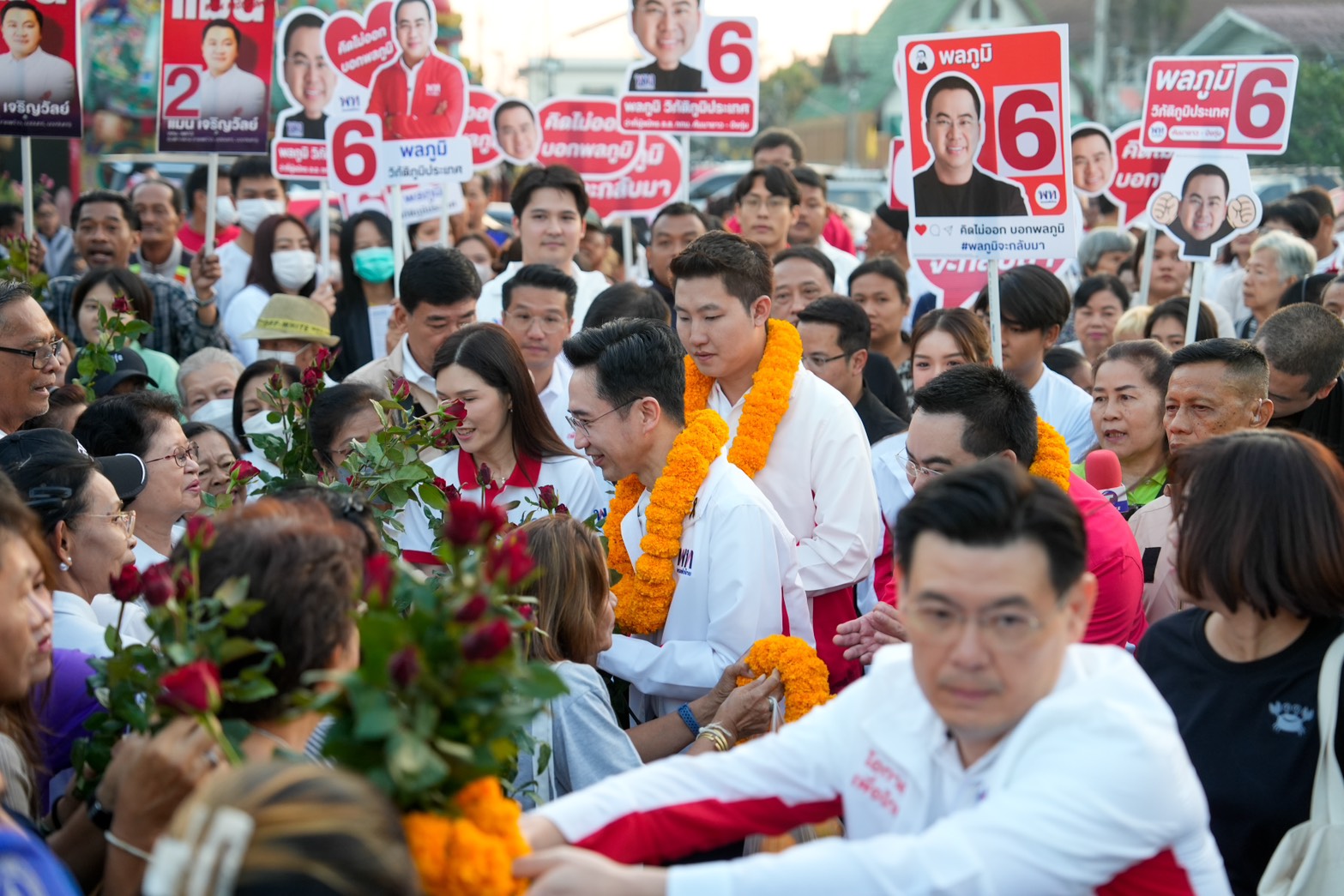 ยศชนัน จุลพันธ์ ตลาดสายเนตร กรุงเทพฯ 