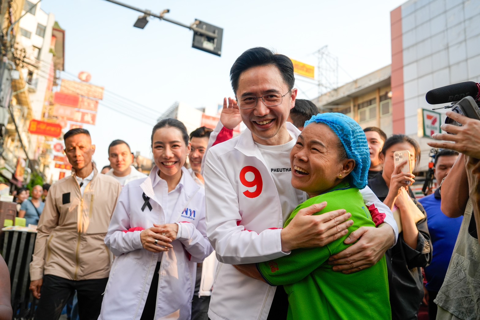 ยศชนัน จุลพันธ์ พรรคเพื่อไทย เยาวราช