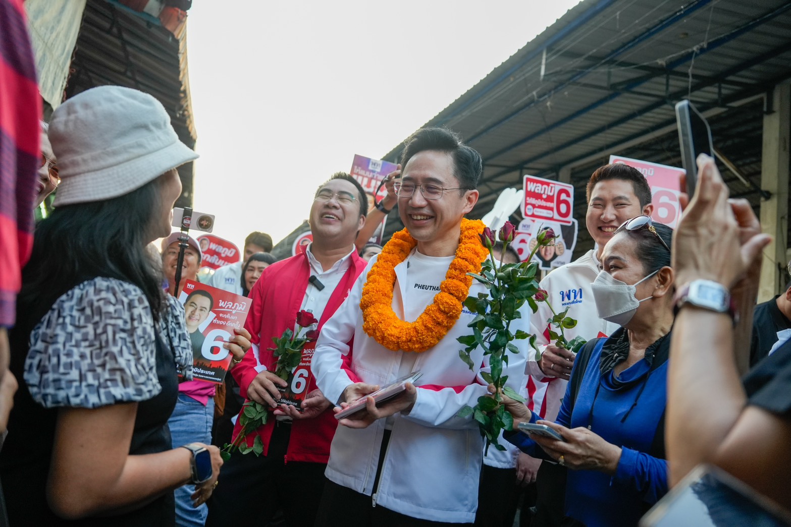 ยศชนัน จุลพันธ์ ตลาดสายเนตร กรุงเทพฯ 