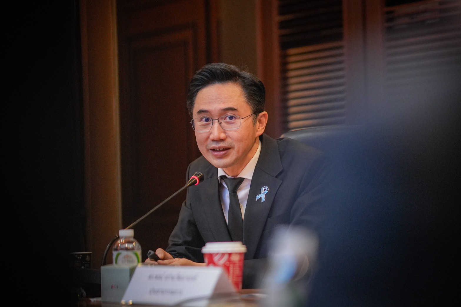 ยศชนัน พรรคเพื่อไทย หอการค้า