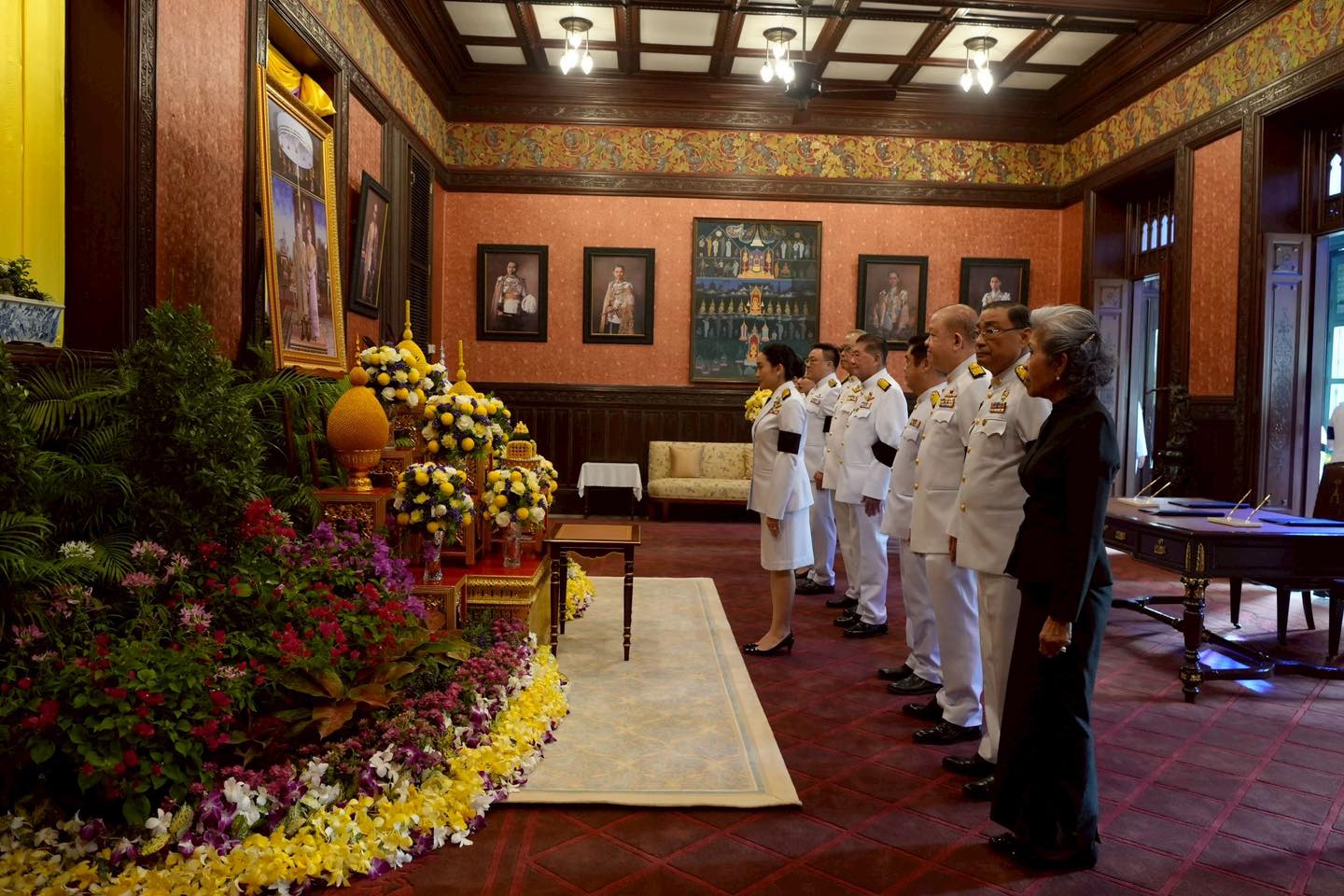 พรรคเพื่อไทย ลงนามถวายพระพรชัยมงคลพระบาทสมเด็จพระเจ้าอยู่หัวและสมเด็จพระนางเจ้าฯ พระบรมราชินี เนื่องในโอกาสวันขึ้นปีใหม่ 2569