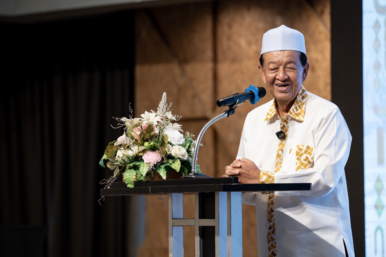 ทวี ประชาชาติ