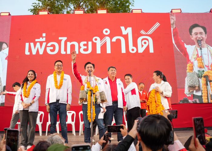 'ยศชนัน' ปลุกลำปางเลือกเพื่อไทยยกจังหวัด ดัน 'เซรามิกตราไก่' สู่สากล ชู ‘ศูนย์กลางเศรษฐกิจการค้าของภาคเหนือตอนบน’