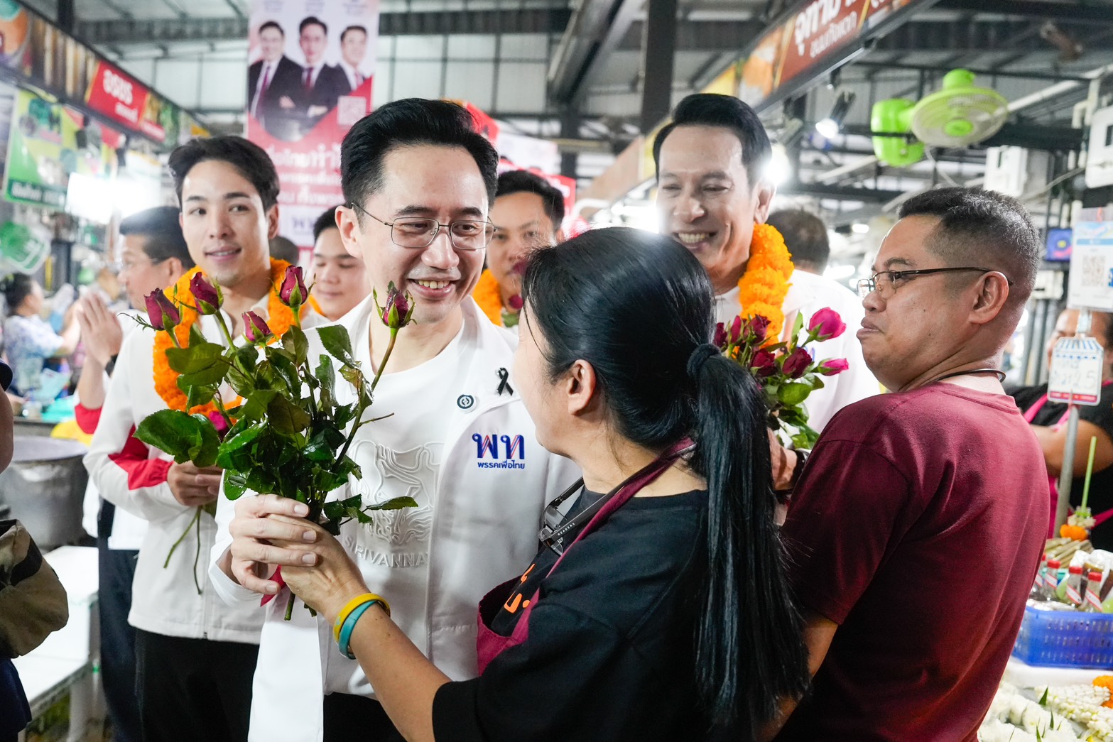 ยศชนัน พรรคเพื่อไทย ตลาดยิ่งเจริญ