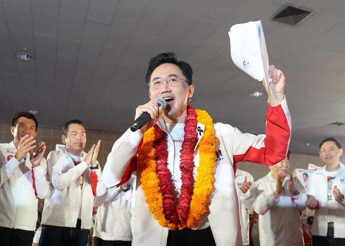 'เพื่อไทย' บุกชลบุรี! 'ยศชนัน' แคนดิเดตนายกฯ ชูนโยบาย Wellness Hub ดัน ม.บูรพา ติดท็อป 100 โลก
