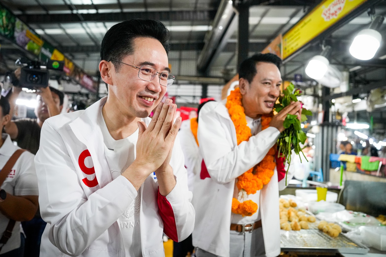 ยศชนัน พรรคเพื่อไทย ตลาดยิ่งเจริญ