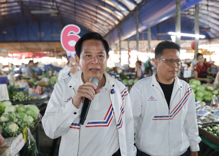 'พีระพันธุ์' ซัดพรรครัฐบาล ปากบอกปกป้องหมวด 1-2 แต่ปล่อยคำถามประชามติฉีก รธน. ย้ำ รทสช. ไม่เห็นชอบประชามติ