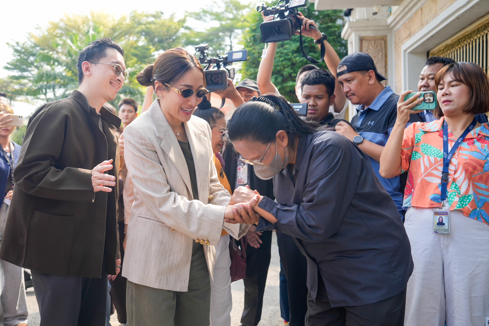 พินทองทา ชินวัตร คุณากรวงศ์ ,  ณัฐพงศ์ คุณากรวงศ์