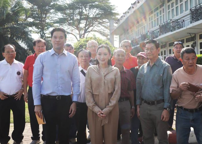 'แพทองธาร-ปิฎก' เยี่ยม 'ทักษิณ' เผยดีใจและขอบคุณกลุ่มเพื่อนมงฟอร์ตมาให้กำลังใจ