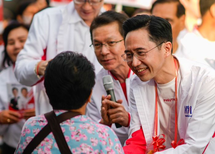 'ยศชนัน' เดินตลาดศรีสะเกษ แม่ค้าขายหอม-กระเทียมร้องเรียนราคาตก เจ้าตัวรับปากเร่งแก้ปัญหา