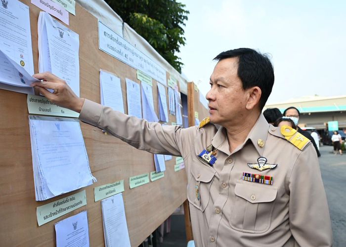 เช็กความพร้อมตั้งแต่เช้า! ปลัด กทม. ใช้สิทธิ พร้อมตรวจหน่วยเลือกตั้ง ย้ำโปร่งใส อำนวยความสะดวกเต็มที่