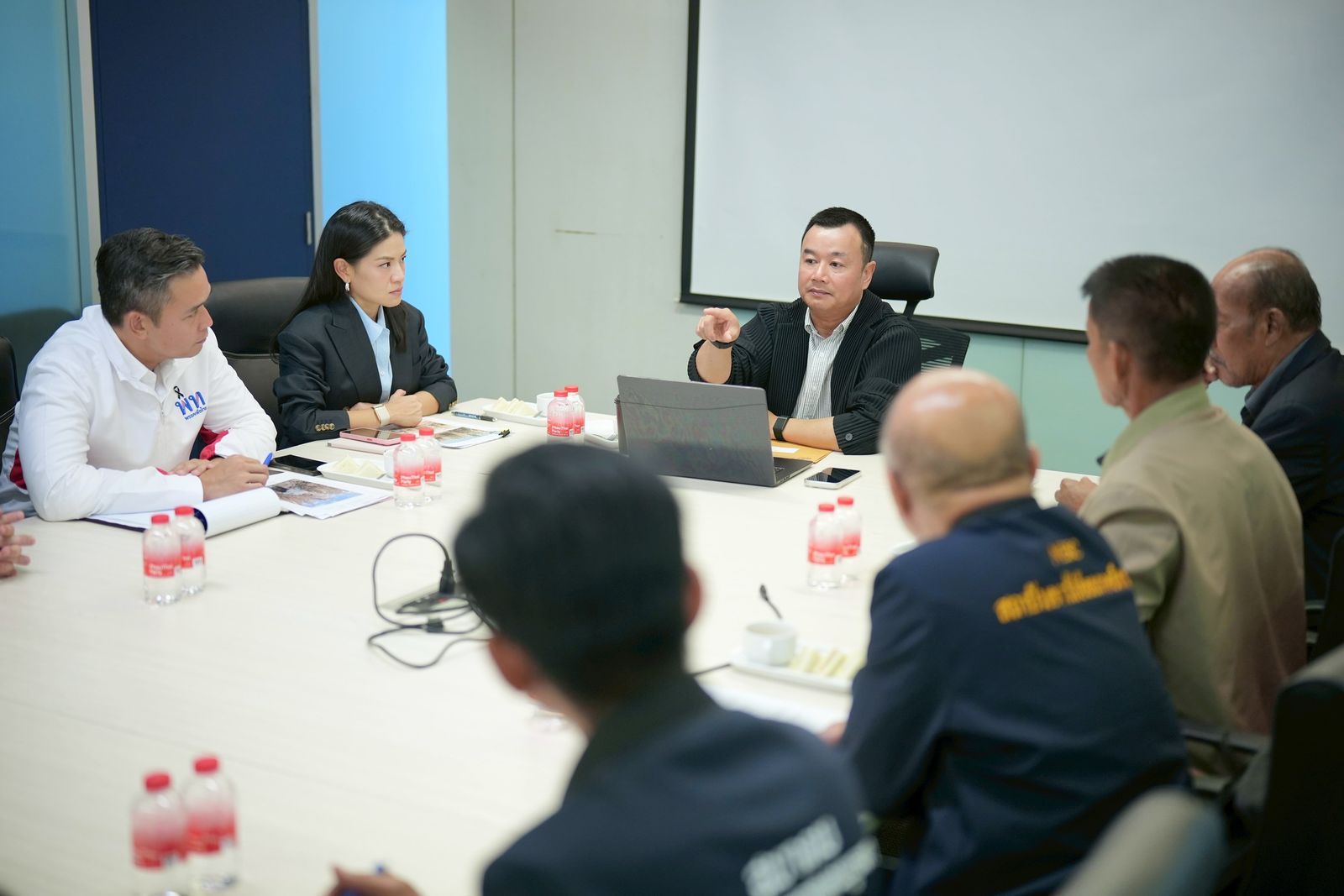สรวงศ์ เพื่อไทย ชาวไร่อ้อย