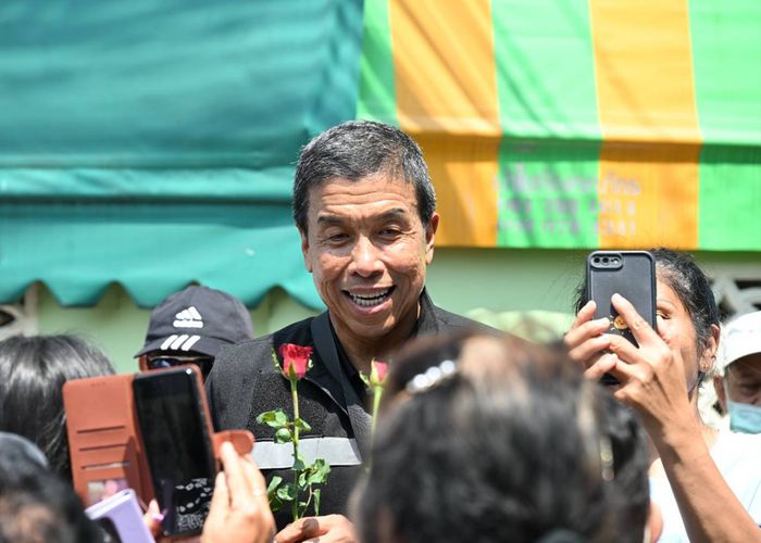 ผู้ว่าฯ ชัชชาติ ติดตามงานบางนา สั่งเร่งเขื่อนคลองบางนา เพิ่มประสิทธิภาพระบายน้ำ พร้อมรับฟังเสียงชาวชุมชน