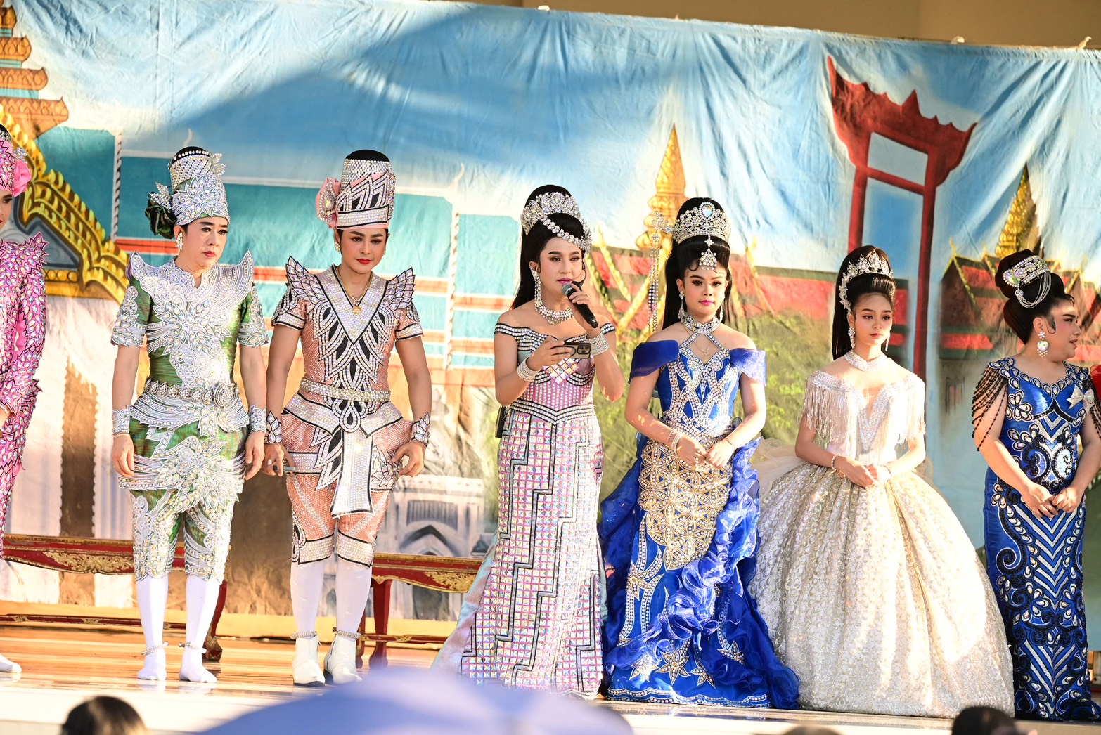 ลิเกในสวน ชัชาติ