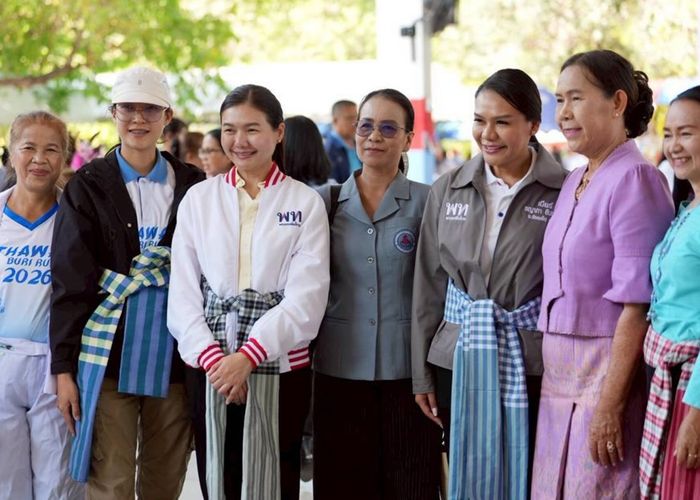 'จิราพร-ชญาภา' ร่วมเชิดชูเกียรติ อสม. เนื่องในโอกาส วัน อสม. แห่งชาติ ย้ำ พรรคเพื่อไทย ยืนหยัดดัน พ.ร.บ. อสม. ยกระดับสิทธิประโยชน์ อสม.