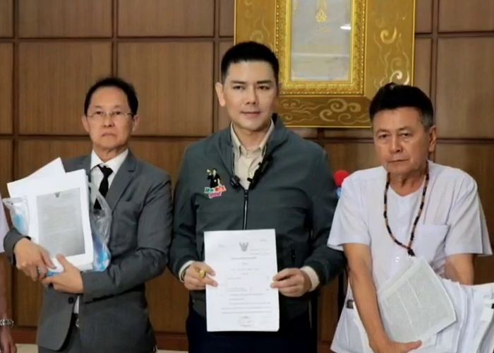 ทนายอั๋น แถลงจุดยื่นเดินหน้าทำคดี ฮั้ว สว. พร้อมนำหมอผีพรมน้ำมนต์ปัดเป่าขับไล่มนต์ดำเขมร ทางเข้า กกต.