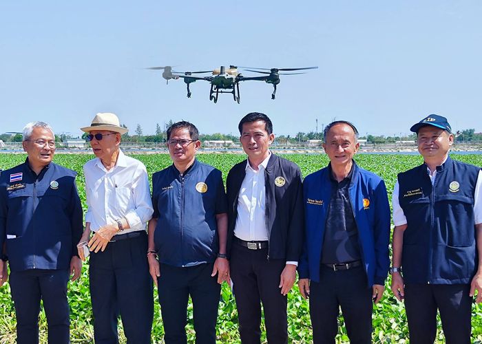 'วัชรพล' เพื่อไทย ร่วมชมสาธิตกำจัดผักตบชวาด้วยสารชีวภาพของโครงการชลประทานนครราชสีมา