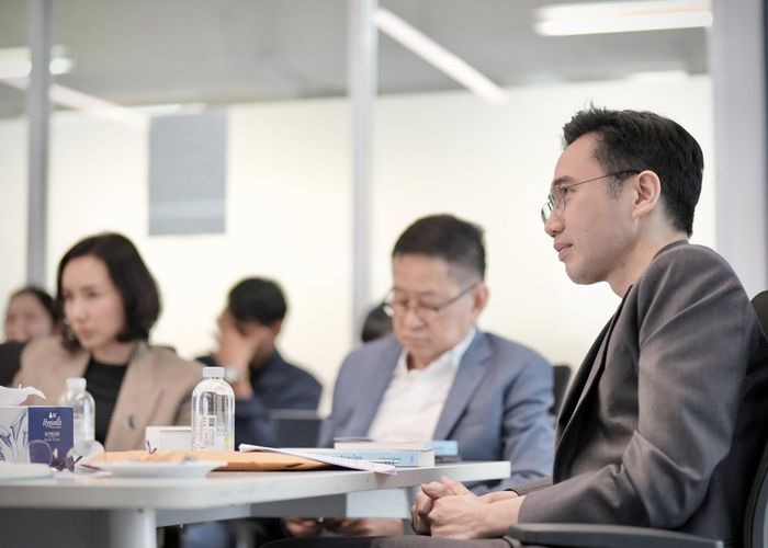 'ยศชนัน' พร้อมทีมเพื่อไทยร่วมแลกเปลี่ยนมุมมองด้านการศึกษา กับ ศ.(พิเศษ) ดร.ภาวิช ทองโรจน์ และผู้รู้ในแวดวงการศึกษา