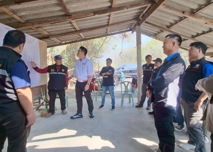 'จักรพล' เพื่อไทย ลงพื้นที่ อ.สันกำแพง สมทบทุน มอบเครื่องดื่ม ให้กำลังใจเจ้าหน้าที่ดับไฟป่า