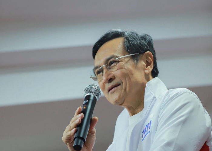 'จาตุรนต์' ชี้ เงินกู้ 5 แสนล้านบาทไม่ใช่เรื่องเล็ก ระบุปัญหาเศรษฐกิจครั้งนี้อยู่ที่ต้นทุน แจกเงินกระตุ้นใช้จ่ายแบบเดิมไม่ได้