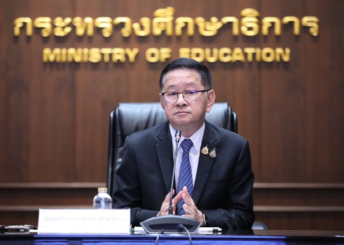 'รมว.ประเสริฐ' นั่งหัวโต๊ะประชุมผู้บริหาร ศธ. นัดแรก เร่งดันงบปี 70 กว่า 4 แสนล้าน เน้นสอดรับนโยบาย 10 พลัสของรัฐบาล